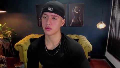 Snapshot of deivid_parker chatting on October 28, 2025, 2:20 pm Deivid online show from October 28, 2025, 2:20 pm