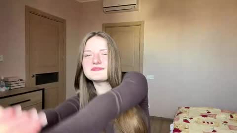 Mila online show from March 23, 2026, 9:13 am