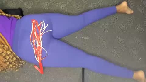 deli_la online show from November 21, 2025, 7:01 pm