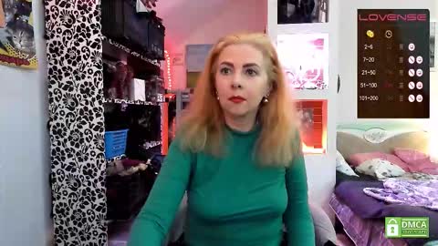 Delicacat online show from September 17, 2025, 12:29 pm