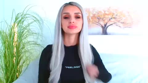 deliciaalove online show from February 26, 2025, 7:38 pm