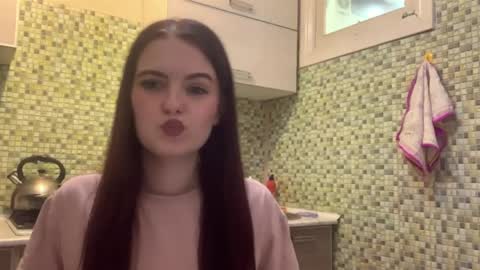 Kiki online show from April 9, 2026, 5:18 pm