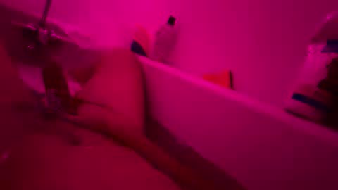 deliciousb04 online show from November 17, 2025, 7:25 am