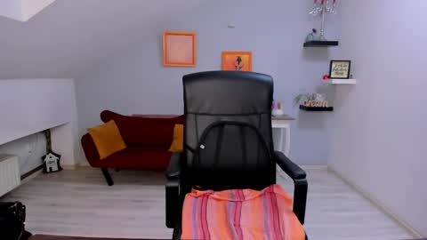 DeliciousLolly online show from April 20, 2026, 3:20 am