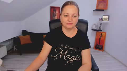 DeliciousLolly online show from June 10, 2026, 3:18 am