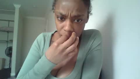 Snapshot of delightfuldark chatting on February 2, 2025, 12:09 am delightfuldark online show from February 2, 2025, 12:09 am
