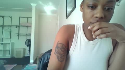 Snapshot of delightfuldark chatting on February 7, 2025, 8:10 pm delightfuldark online show from February 7, 2025, 8:10 pm