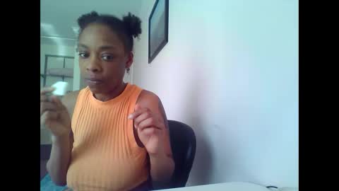 Snapshot of delightfuldark chatting on February 11, 2025, 7:16 pm delightfuldark online show from February 11, 2025, 7:16 pm