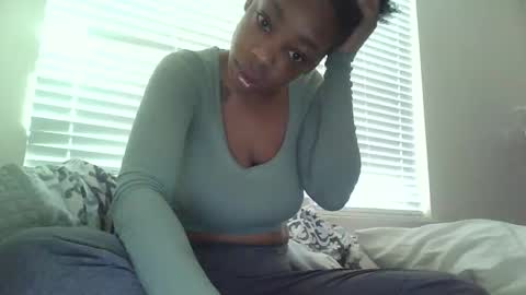 Snapshot of delightfuldark chatting on February 16, 2025, 4:21 pm delightfuldark online show from February 16, 2025, 4:21 pm