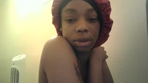 Snapshot of delightfuldark chatting on March 7, 2025, 3:39 pm delightfuldark online show from March 7, 2025, 3:39 pm
