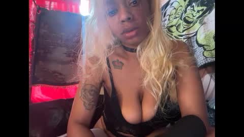 Snapshot of delightfuldark chatting on September 10, 2025, 6:52 pm delightfuldark online show from September 10, 2025, 6:52 pm