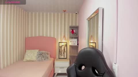 Snapshot of delilaquinn chatting on December 1, 2025, 7:19 pm delilaquinn online show from December 1, 2025, 7:19 pm