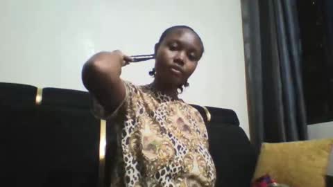 Snapshot of dellarine517299 chatting on October 10, 2025, 4:28 pm dellarine517299 online show from October 10, 2025, 4:28 pm