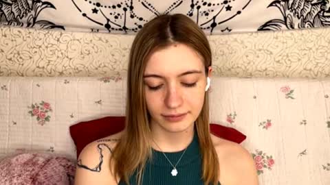 Sia online show from February 12, 2026, 12:33 pm