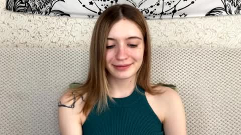 Sia online show from April 8, 2026, 1:22 pm