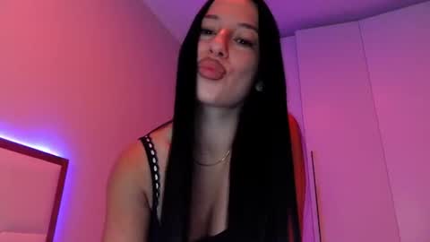 delly_love online show from June 24, 2026, 7:46 pm