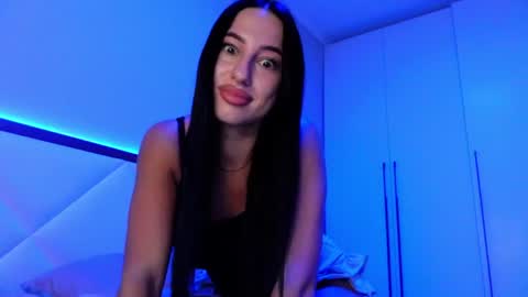 delly_love online show from July 16, 2026, 8:26 pm