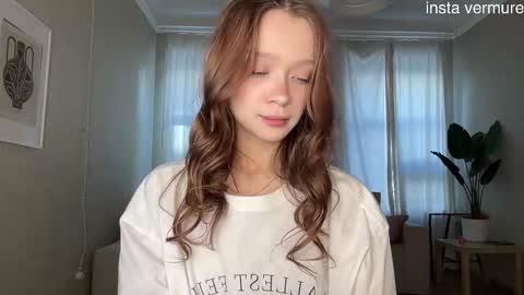 Delora online show from October 19, 2025, 7:09 am