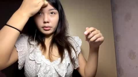 Hannah online show from April 18, 2026, 3:43 am