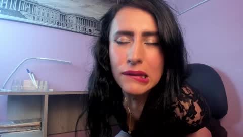 Snapshot of demi__moore_ chatting on February 3, 2026, 2:53 am DEMI MOORE online show from February 3, 2026, 2:53 am