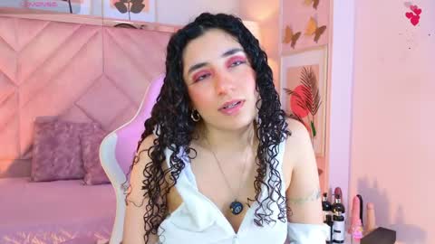 Snapshot of demijones_ chatting on May 7, 2026, 4:18 am Demi online show from May 7, 2026, 4:18 am