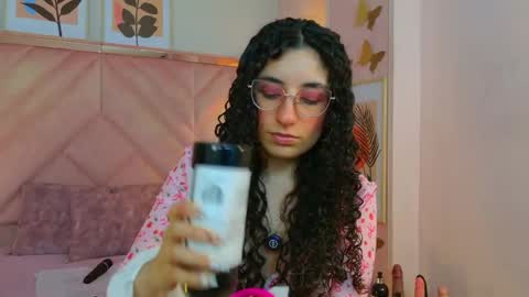 Snapshot of demijones_ chatting on May 20, 2026, 5:57 am Demi online show from May 20, 2026, 5:57 am