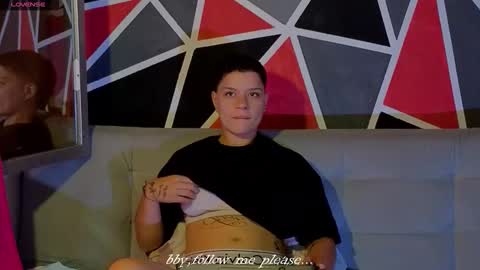 DEMI online show from October 21, 2025, 12:39 pm