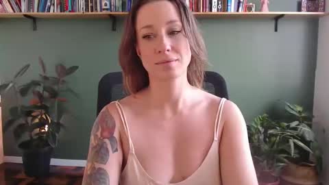 Snapshot of demmetria chatting on November 24, 2025, 2:17 pm demmetria online show from November 24, 2025, 2:17 pm