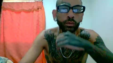 Snapshot of demon_rose_ chatting on July 4, 2026, 8:15 pm demon_rose_ online show from July 4, 2026, 8:15 pm
