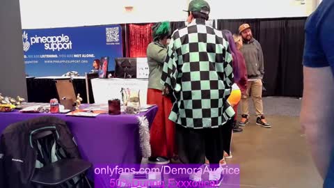 Snapshot of demora_avarice chatting on December 7, 2024, 2:31 am demora_avarice online show from December 7, 2024, 2:31 am