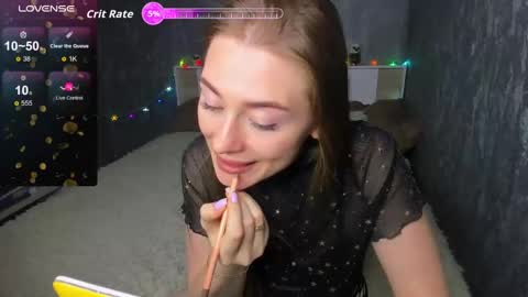 Sophie online show from October 18, 2025, 12:17 pm