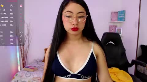 Snapshot of demyanderson_ chatting on June 22, 2026, 11:24 pm Demy online show from June 22, 2026, 11:24 pm