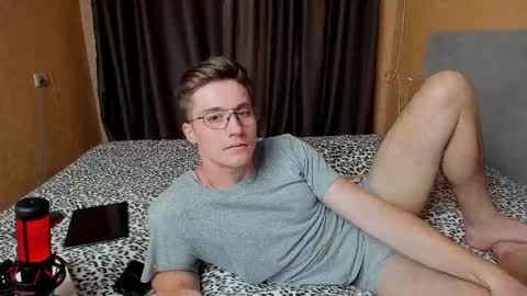 Deni online show from September 21, 2025, 5:36 pm