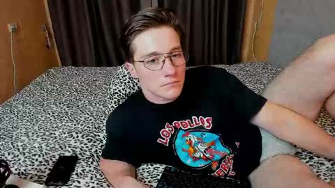 Snapshot of deni_boy99 chatting on June 4, 2026, 8:26 pm Deni online show from June 4, 2026, 8:26 pm