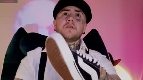 Oliver online show from November 12, 2025, 3:29 am