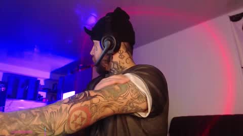 Oliver online show from February 28, 2026, 4:02 am