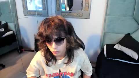 dereck_manson online show from October 28, 2025, 11:58 am