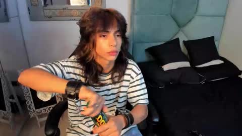 dereck_manson online show from November 4, 2025, 11:31 am