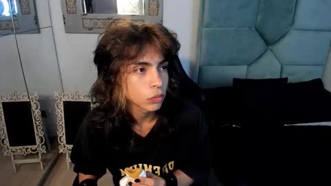 dereck_manson online show from November 5, 2025, 11:54 am