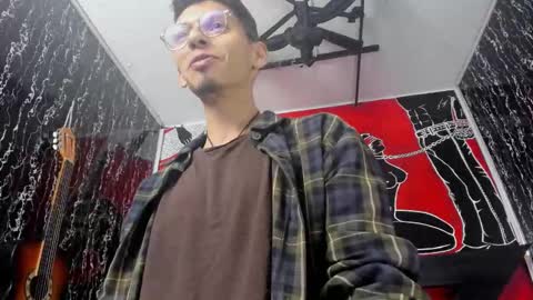 Dereck online show from March 22, 2026, 10:29 am