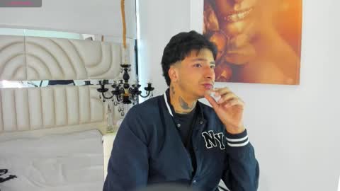 Snapshot of derek_devil24 chatting on March 21, 2026, 12:10 pm Derek online show from March 21, 2026, 12:10 pm