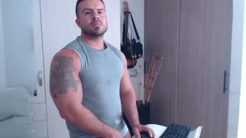 Snapshot of derek_group chatting on July 8, 2026, 1:59 pm Derek online show from July 8, 2026, 1:59 pm