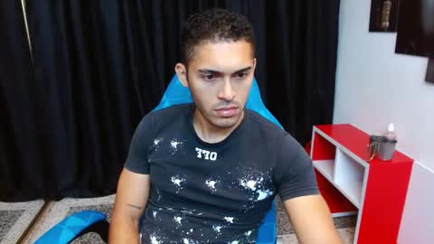 D E R E K online show from December 22, 2025, 12:35 pm