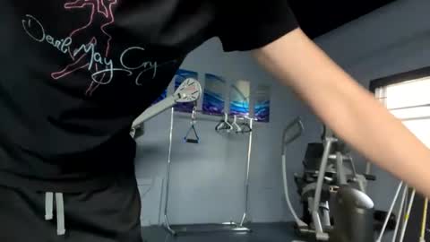 derekdings online show from January 17, 2025, 1:03 pm