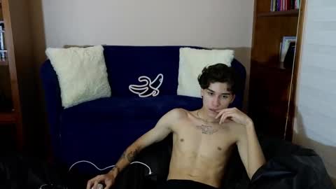 Derek online show from November 25, 2025, 12:43 am