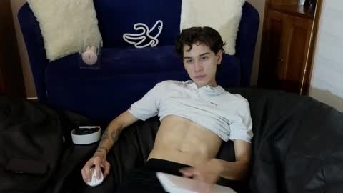 Derek online show from November 26, 2025, 11:50 pm