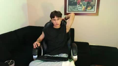 Derek online show from June 10, 2026, 10:41 pm