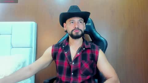 DerryBigger CM online show from October 31, 2025, 7:59 pm