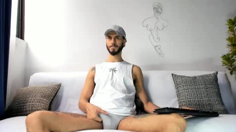 Snapshot of derrymaster chatting on April 29, 2026, 4:00 pm JhimyMaster online show from April 29, 2026, 4:00 pm