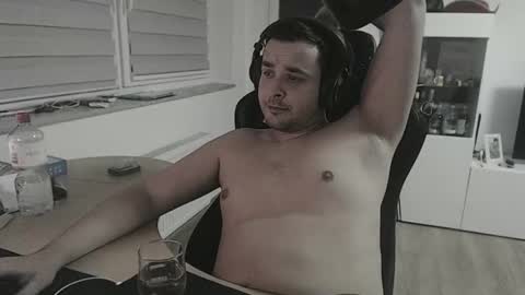 dershark online show from September 14, 2025, 2:00 am